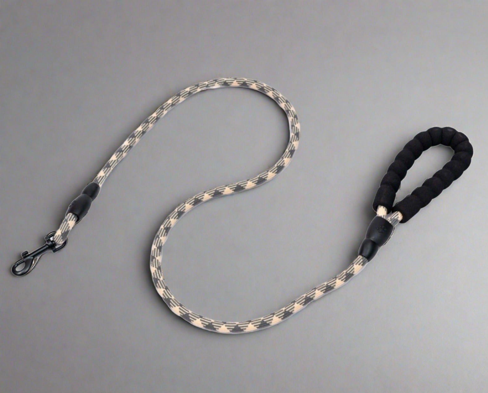 ComfortGrip Rope Leash: Gentle Grip, Durable Design for Medium & Large Dogs (120CM)